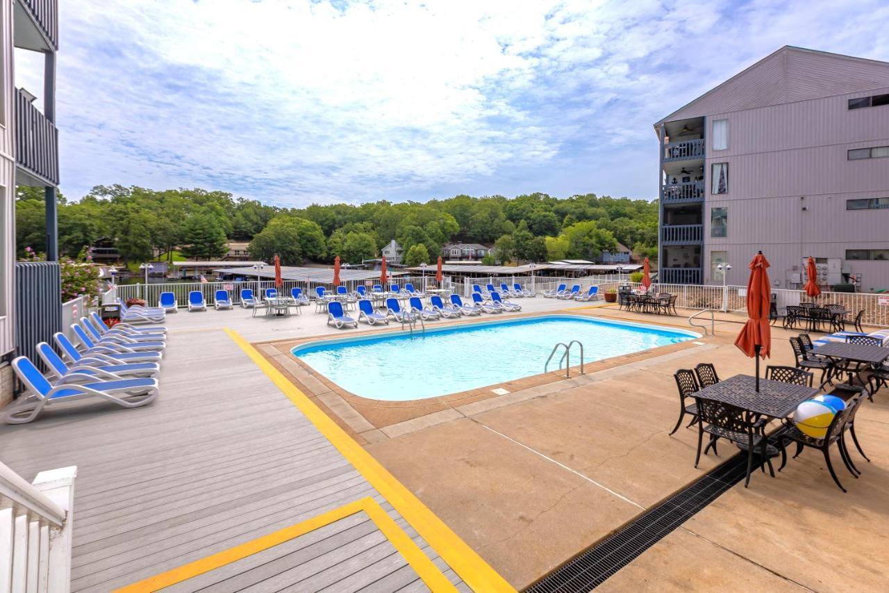 B Lakefront! Remodeled, Boat Slip, Patio Views, Pool, Boat Ramp, Wifi Osage Beach Dış mekan fotoğraf