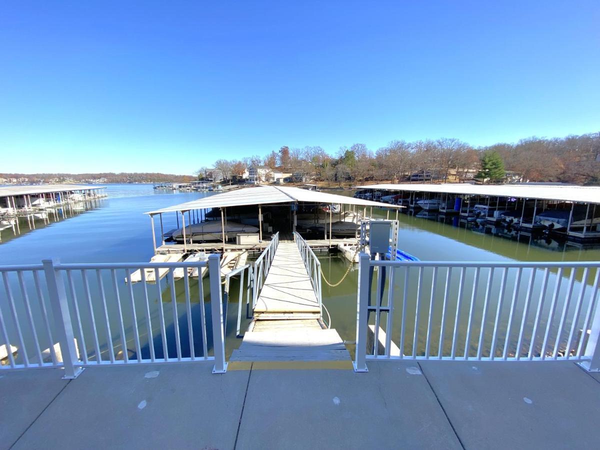 B Lakefront! Remodeled, Boat Slip, Patio Views, Pool, Boat Ramp, Wifi Osage Beach Dış mekan fotoğraf