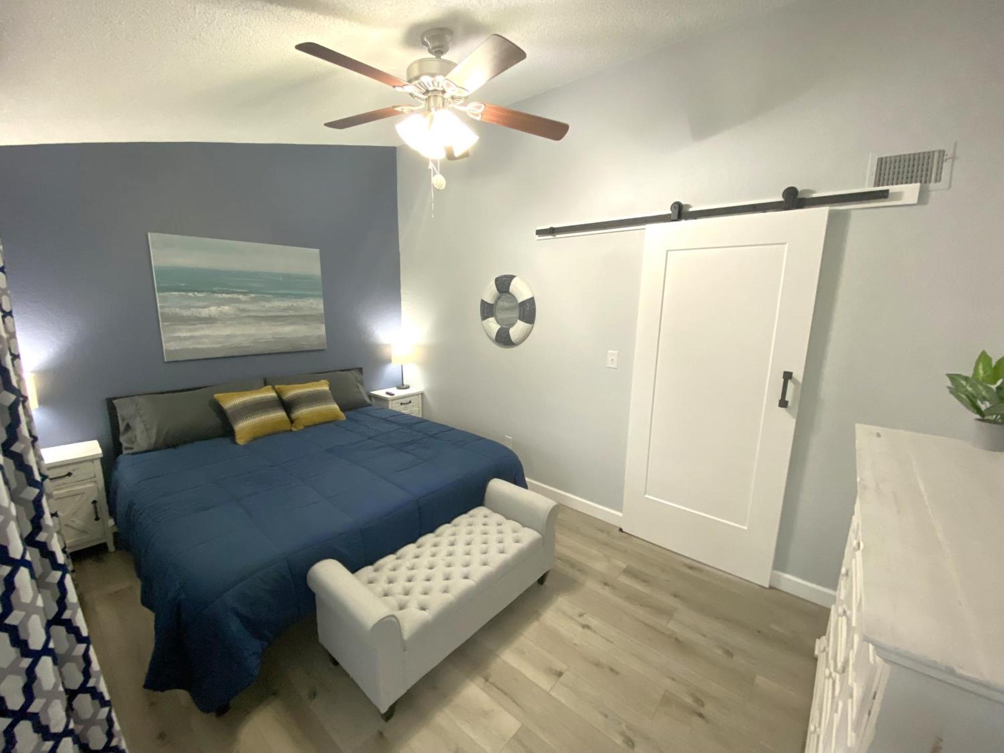 B Lakefront! Remodeled, Boat Slip, Patio Views, Pool, Boat Ramp, Wifi Osage Beach Dış mekan fotoğraf