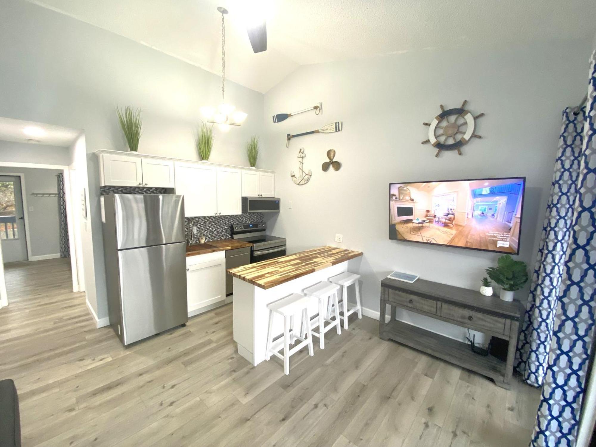 B Lakefront! Remodeled, Boat Slip, Patio Views, Pool, Boat Ramp, Wifi Osage Beach Dış mekan fotoğraf
