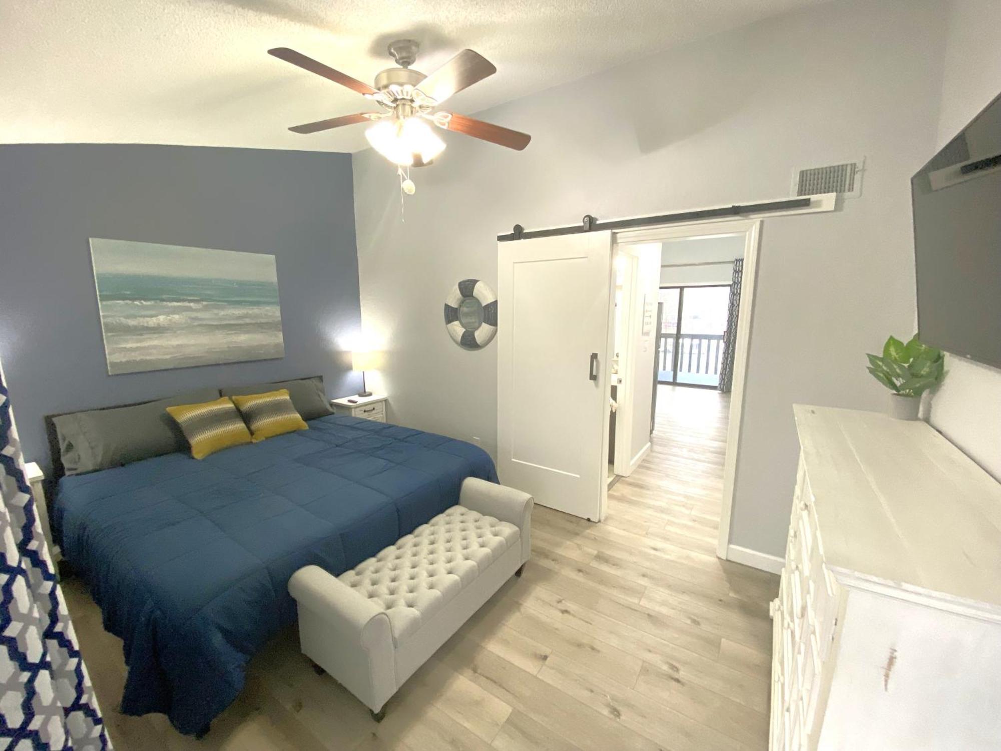 B Lakefront! Remodeled, Boat Slip, Patio Views, Pool, Boat Ramp, Wifi Osage Beach Dış mekan fotoğraf