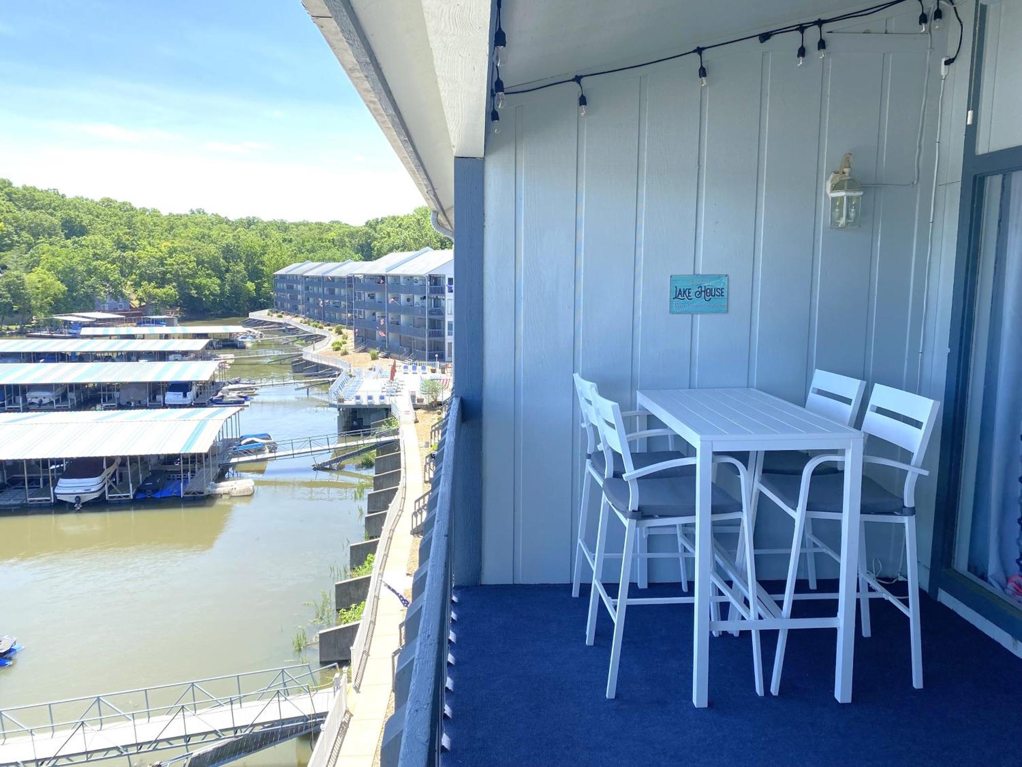 B Lakefront! Remodeled, Boat Slip, Patio Views, Pool, Boat Ramp, Wifi Osage Beach Dış mekan fotoğraf